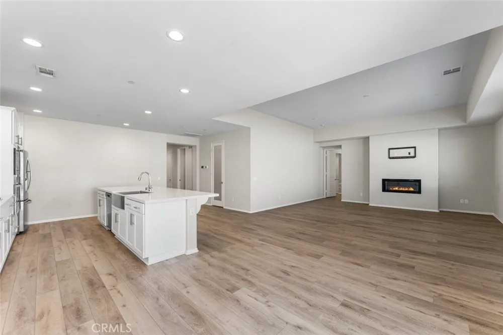 2107 Helconia Court Palmdale, CA 93551