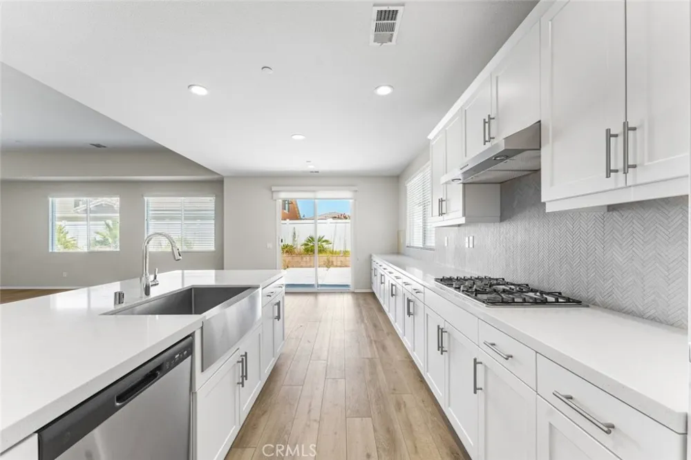 2107 Helconia Court Palmdale, CA 93551