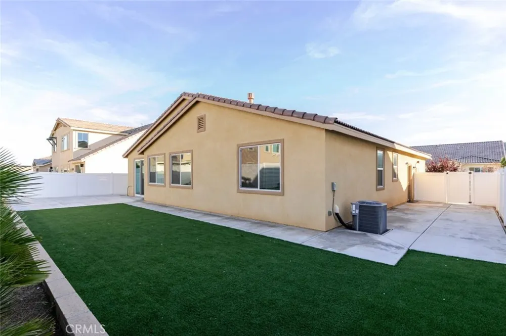 2107 Helconia Court Palmdale, CA 93551