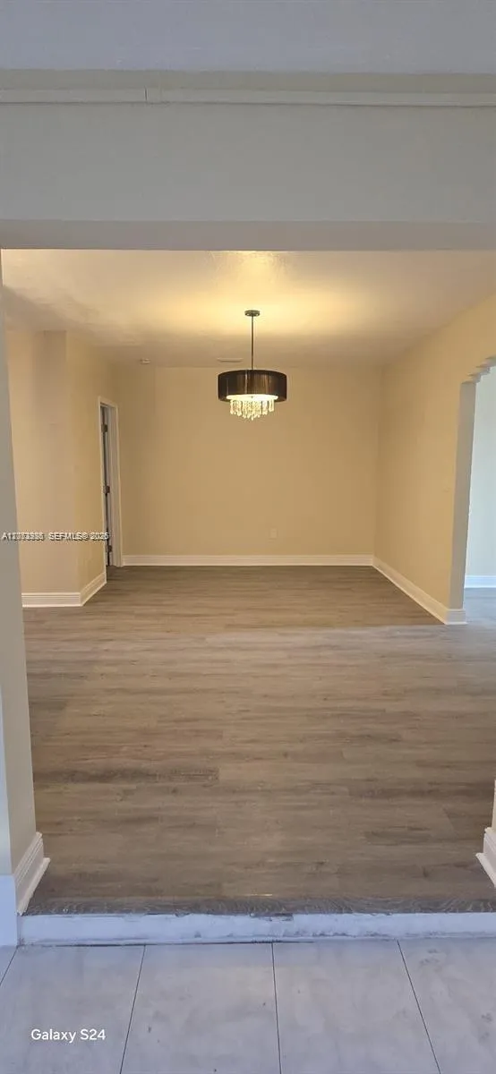 1259 NW 34th Ave Miami, FL 33125