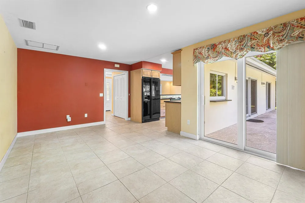 8645 Square Lake Drive Palm Beach Gardens, FL 33418