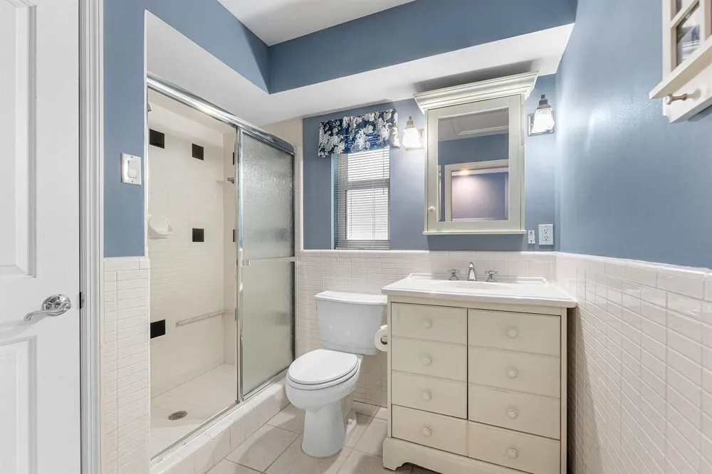 8645 Square Lake Drive Palm Beach Gardens, FL 33418