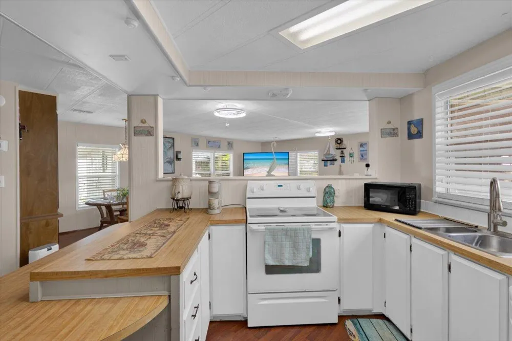 360 NE Jade Circle Jensen Beach, FL 34957