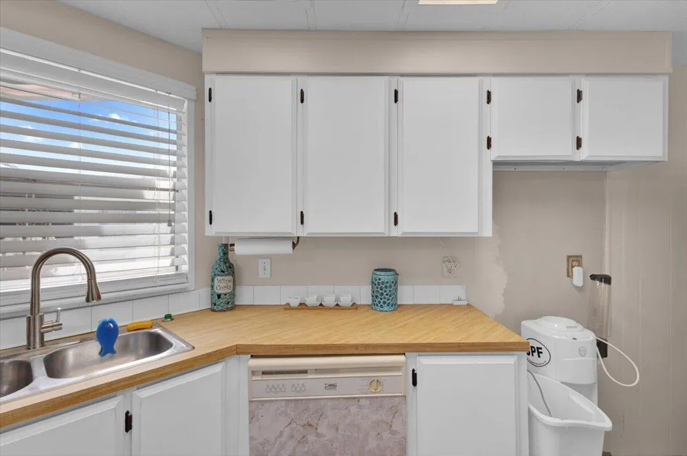 360 NE Jade Circle Jensen Beach, FL 34957