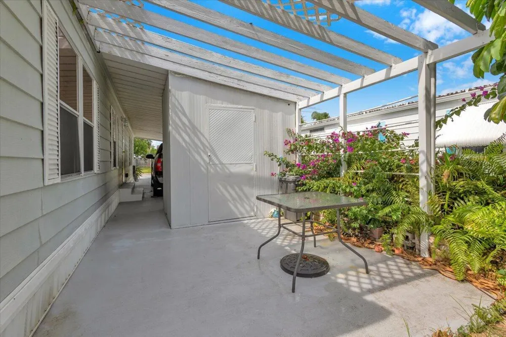 360 NE Jade Circle Jensen Beach, FL 34957