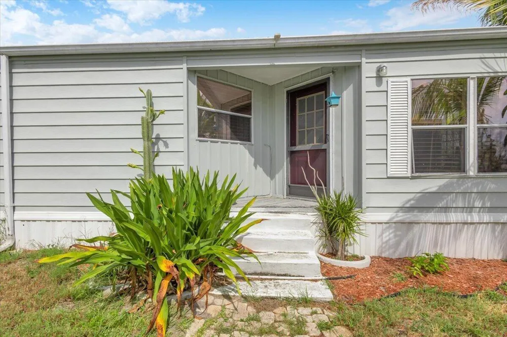 360 NE Jade Circle Jensen Beach, FL 34957