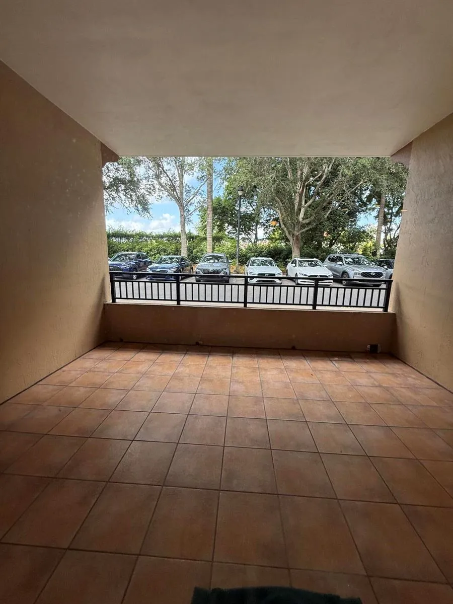 16101 EMERALD ESTATES DRIVE #153 Weston, FL 33331