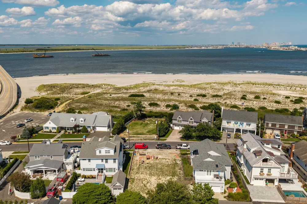 8 E Newcastle Road Ocean City, NJ 08226