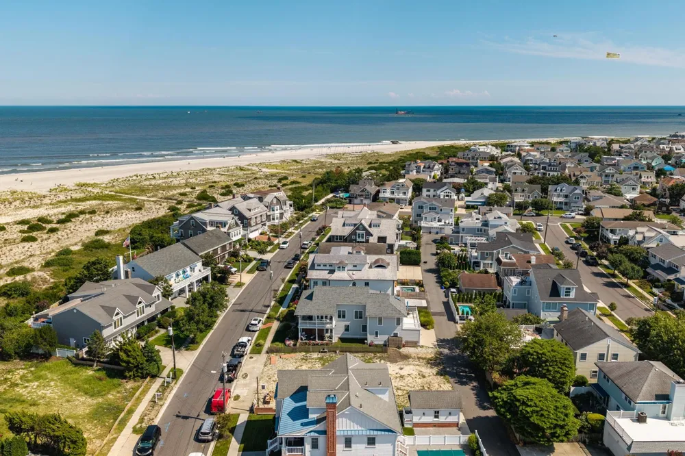 8 E Newcastle Road Ocean City, NJ 08226