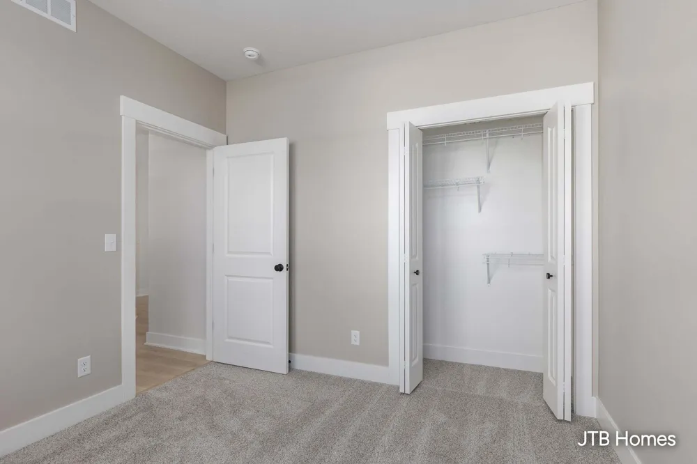 7604 Hidden Brook Lane #33 Allendale Charter Township, MI 49401