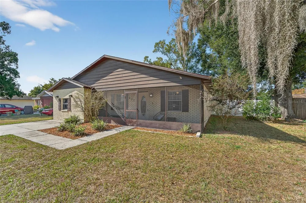 632 SWISS DRIVE Lakeland, FL 33810