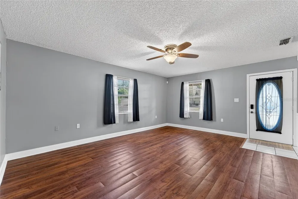 632 SWISS DRIVE Lakeland, FL 33810