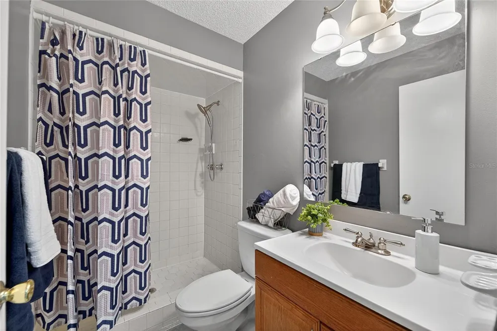632 SWISS DRIVE Lakeland, FL 33810