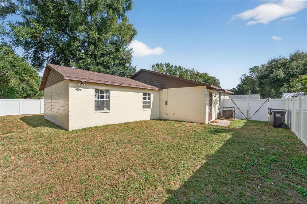 632 SWISS DRIVE Lakeland, FL 33810