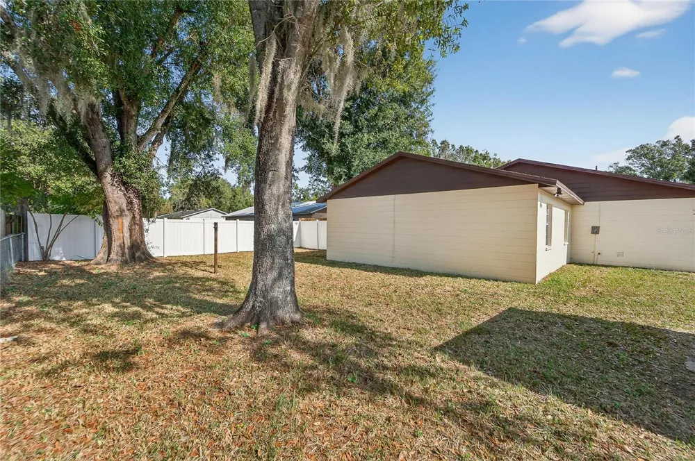 632 SWISS DRIVE Lakeland, FL 33810