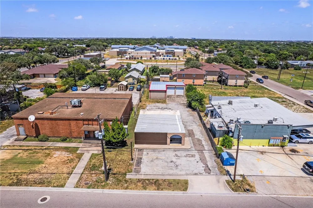 604 W Broadway Avenue Portland, TX 78374