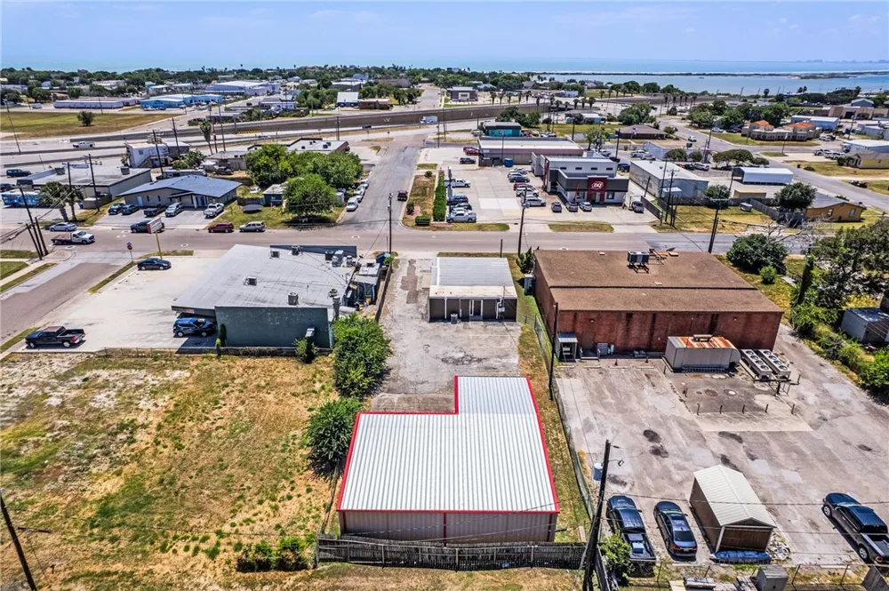 604 W Broadway Avenue Portland, TX 78374