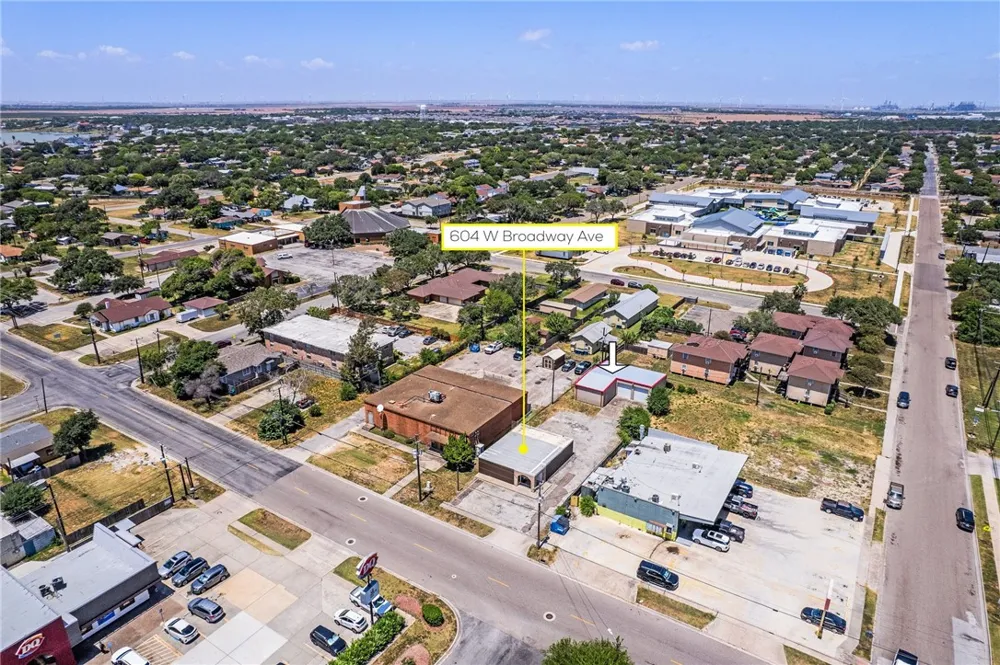 604 W Broadway Avenue Portland, TX 78374