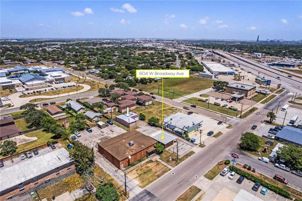 604 W Broadway Avenue Portland, TX 78374