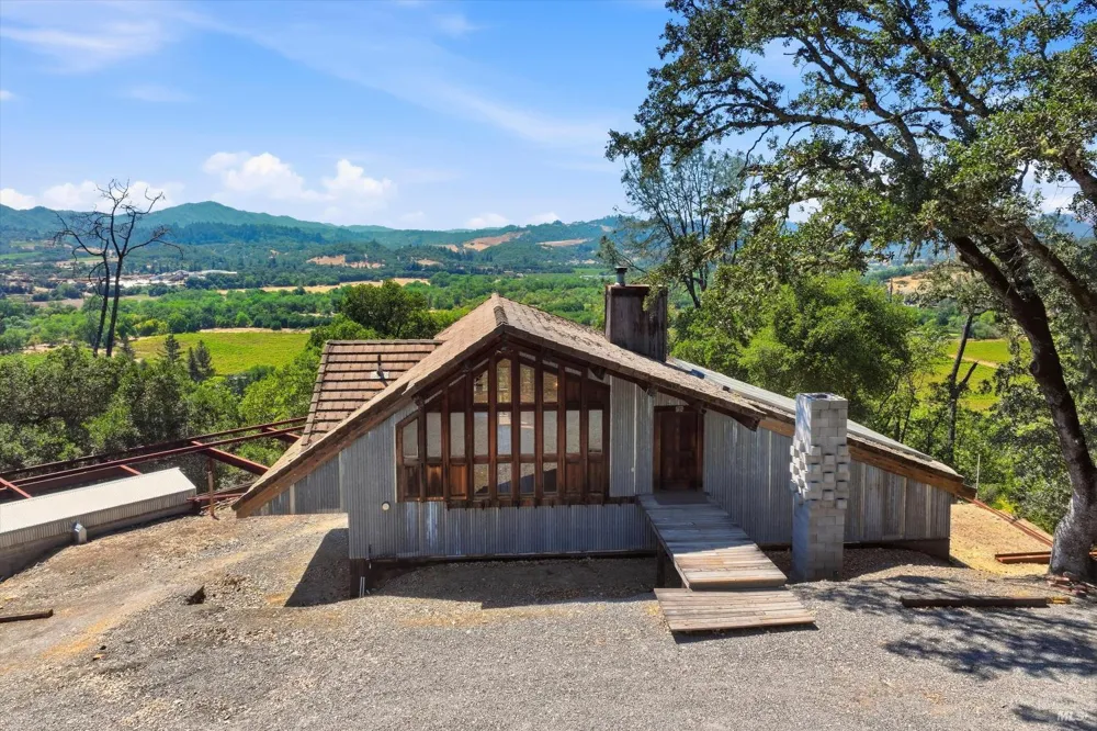 26801 Oak Knoll Terrace Cloverdale, CA 95425