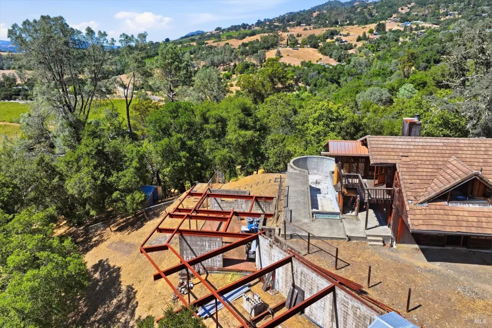 26801 Oak Knoll Terrace Cloverdale, CA 95425
