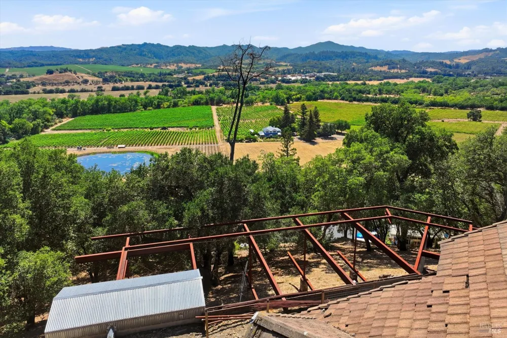 26801 Oak Knoll Terrace Cloverdale, CA 95425