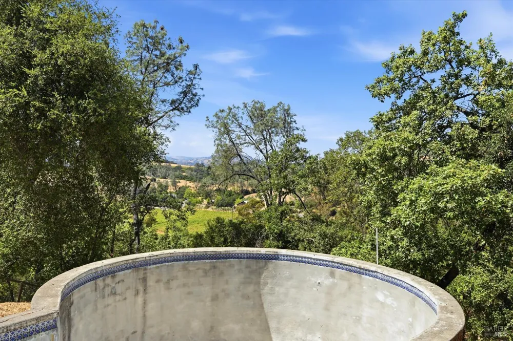 26801 Oak Knoll Terrace Cloverdale, CA 95425
