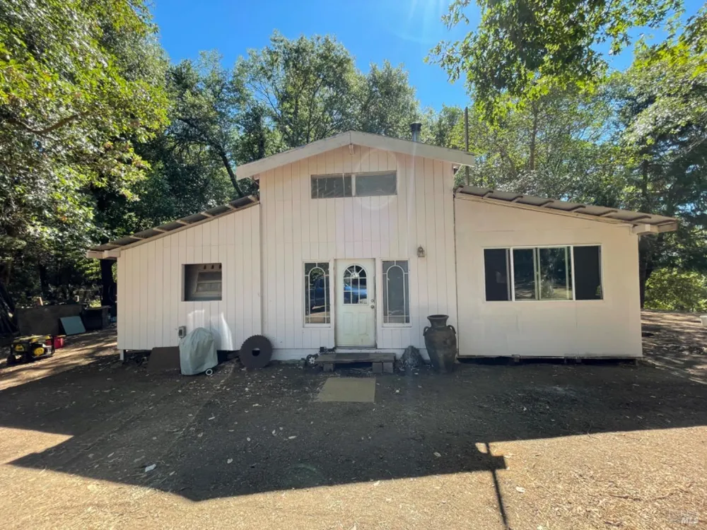 3490 Laytonville Dos Rios Road Laytonville, CA 95454