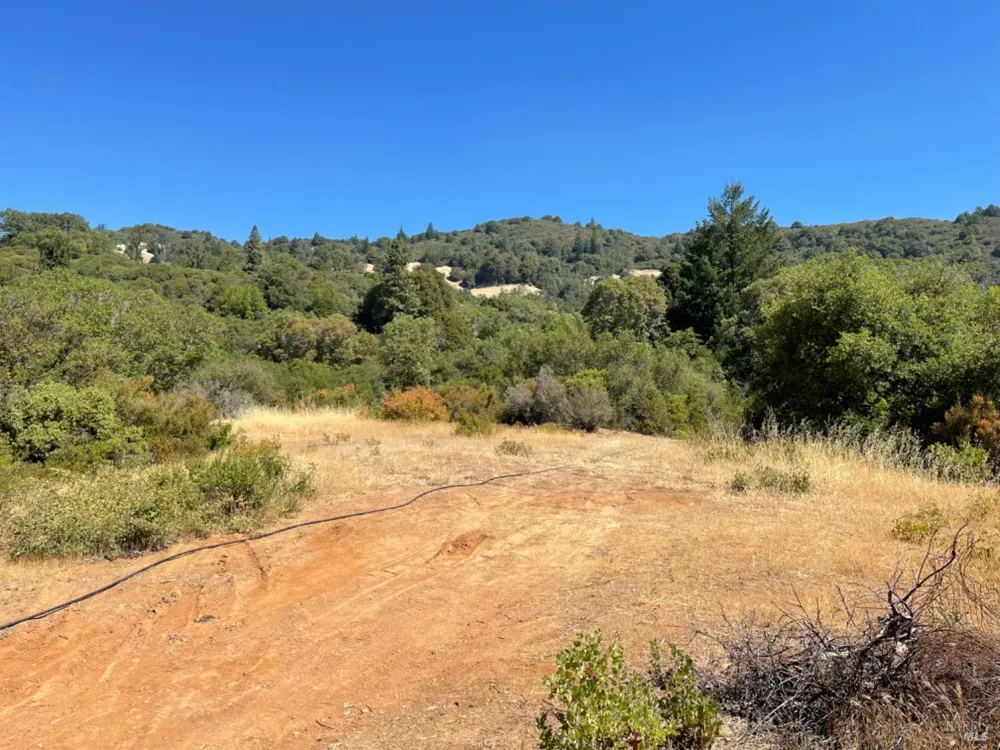 3490 Laytonville Dos Rios Road Laytonville, CA 95454