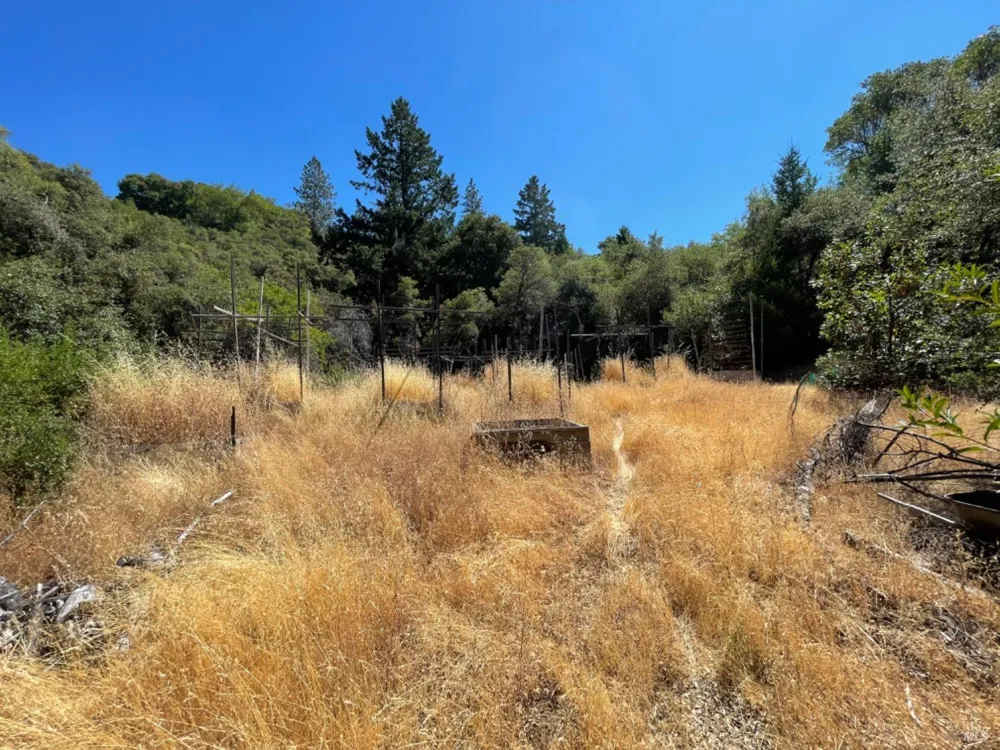 3490 Laytonville Dos Rios Road Laytonville, CA 95454