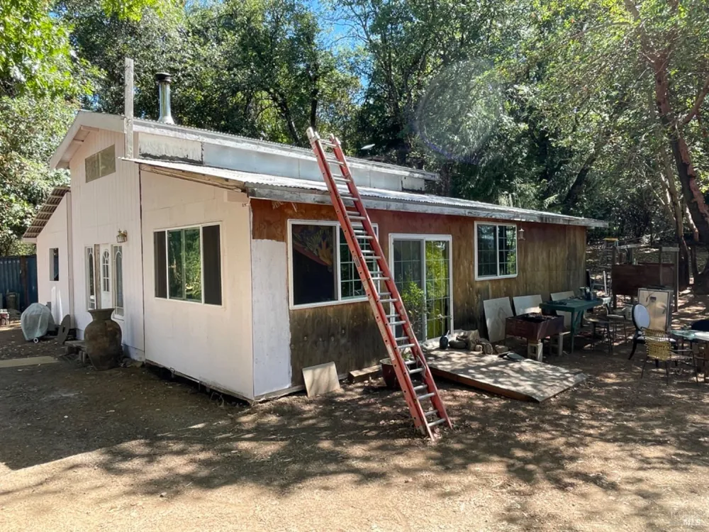 3490 Laytonville Dos Rios Road Laytonville, CA 95454