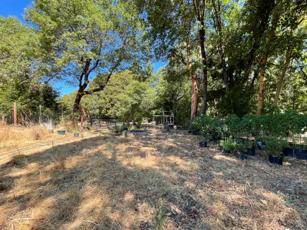 3490 Laytonville Dos Rios Road Laytonville, CA 95454