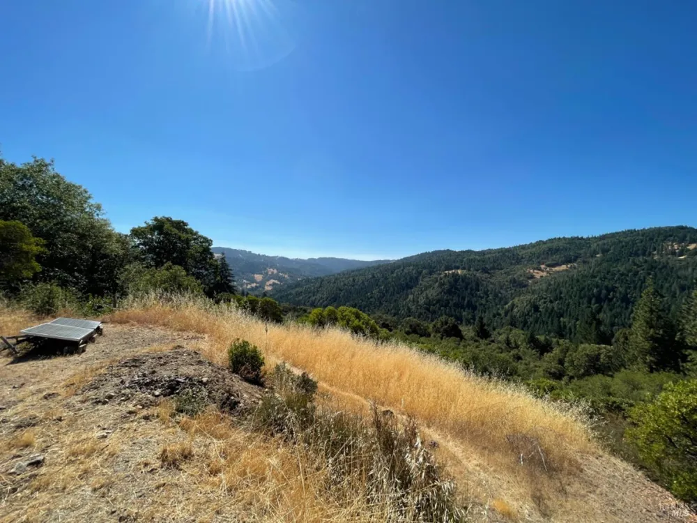 3490 Laytonville Dos Rios Road Laytonville, CA 95454