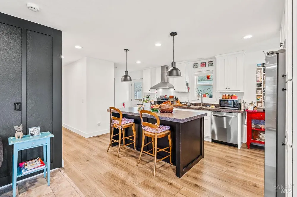 162 Redwing Drive Santa Rosa, CA 95409
