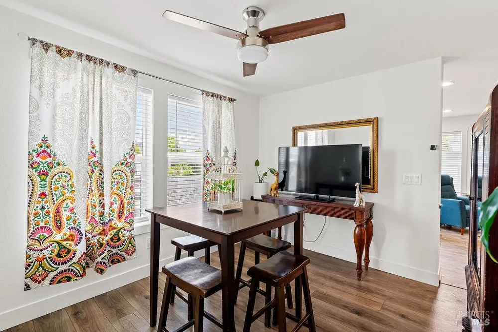 162 Redwing Drive Santa Rosa, CA 95409