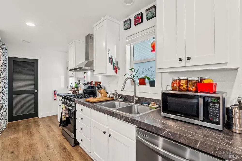 162 Redwing Drive Santa Rosa, CA 95409