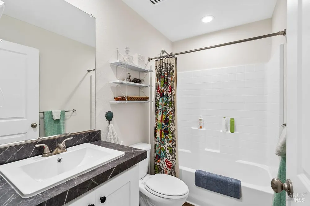 162 Redwing Drive Santa Rosa, CA 95409