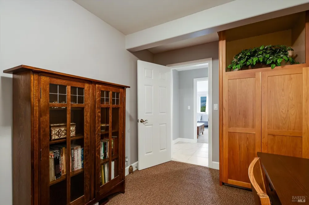 26 Old Coach Road Napa, CA 94558