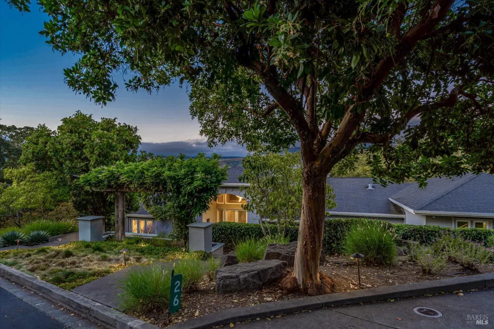 26 Old Coach Road Napa, CA 94558