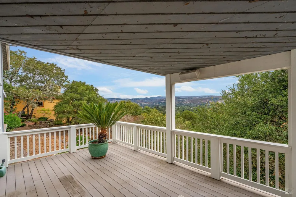 26 Old Coach Road Napa, CA 94558