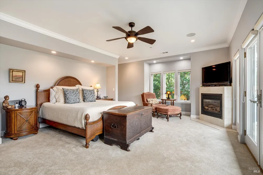 26 Old Coach Road Napa, CA 94558