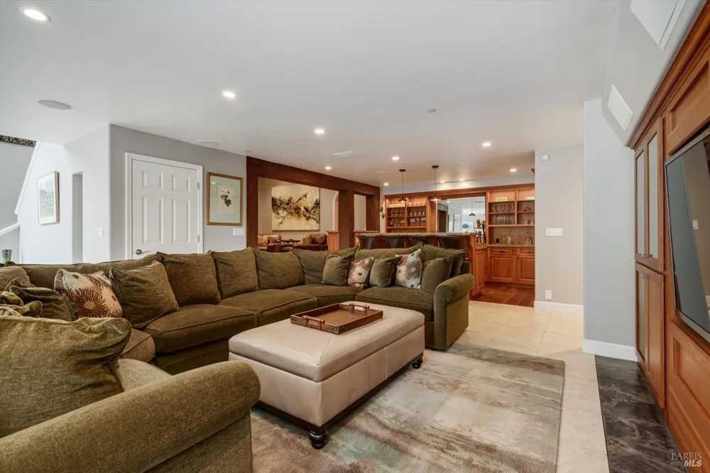 26 Old Coach Road Napa, CA 94558