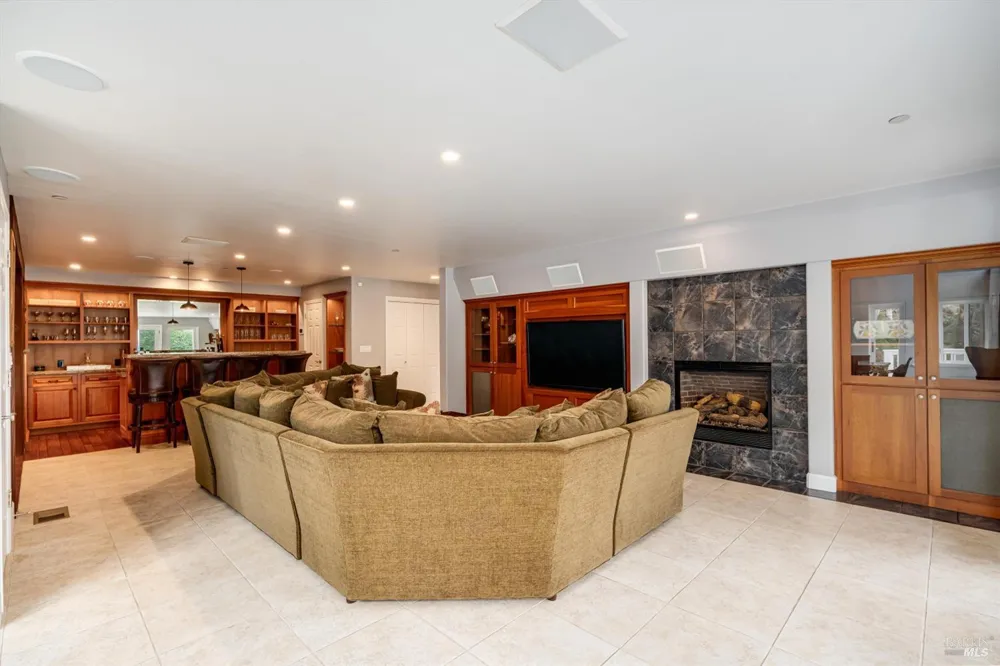 26 Old Coach Road Napa, CA 94558