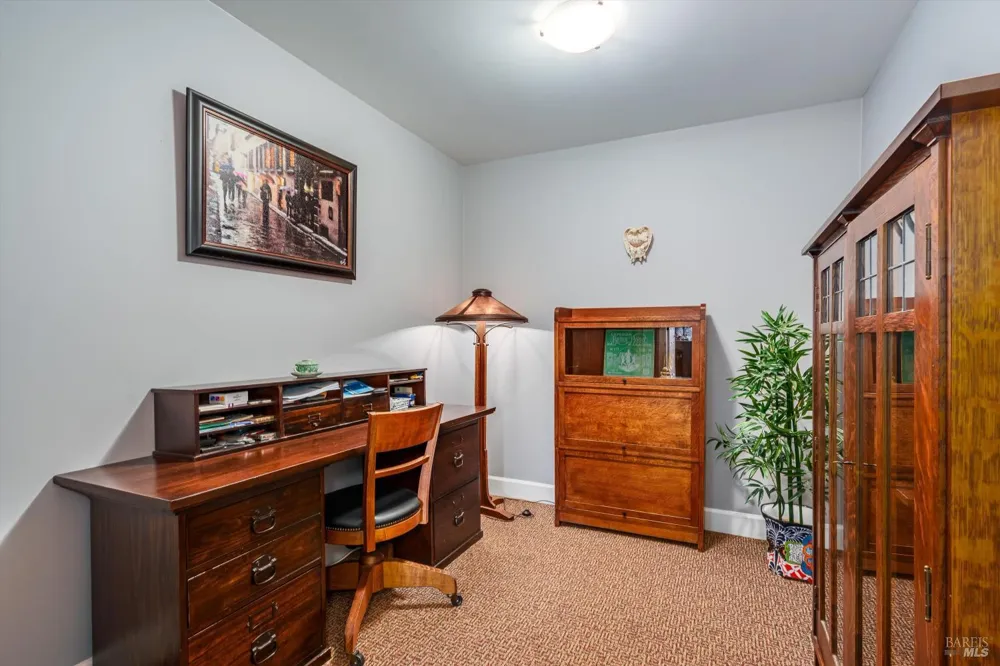 26 Old Coach Road Napa, CA 94558