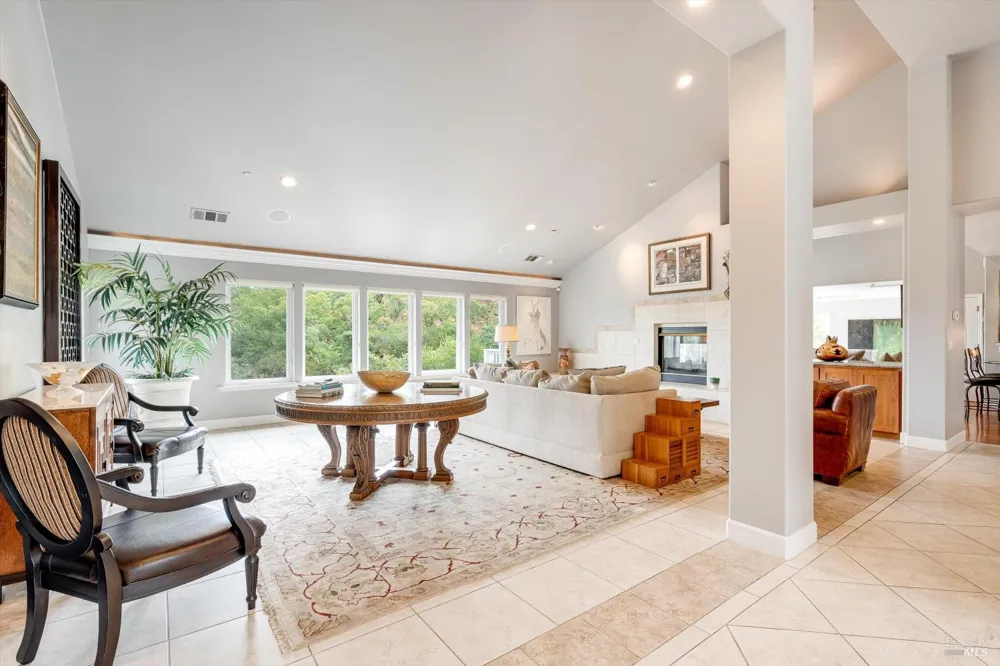 26 Old Coach Road Napa, CA 94558