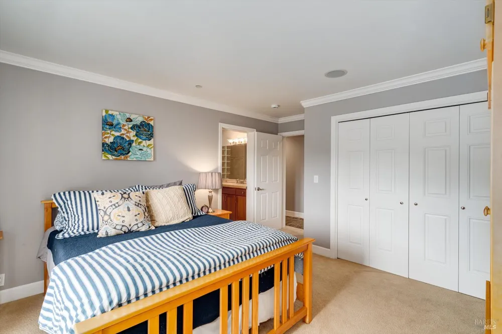26 Old Coach Road Napa, CA 94558