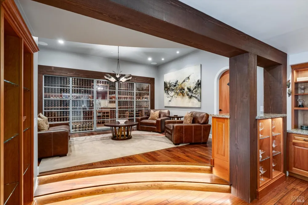 26 Old Coach Road Napa, CA 94558