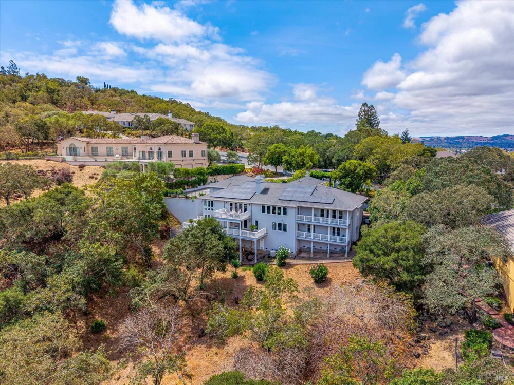 26 Old Coach Road Napa, CA 94558
