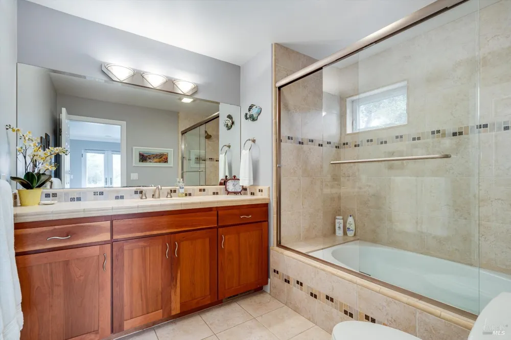 26 Old Coach Road Napa, CA 94558
