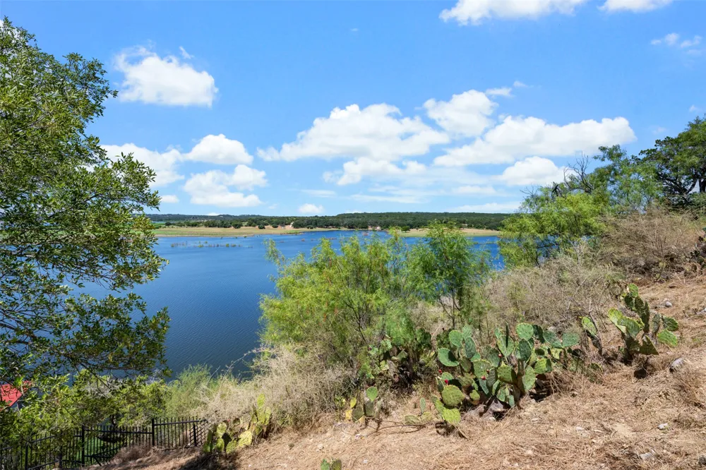 335 Harbor Drive Spicewood, TX 78669